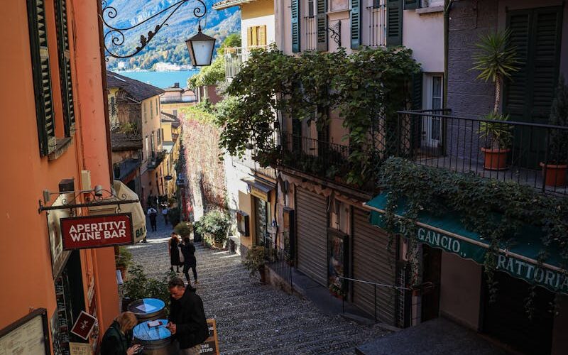 free-photo-of-restaurants-by-stepped-alley-in-village-bellagio-on-lake-como