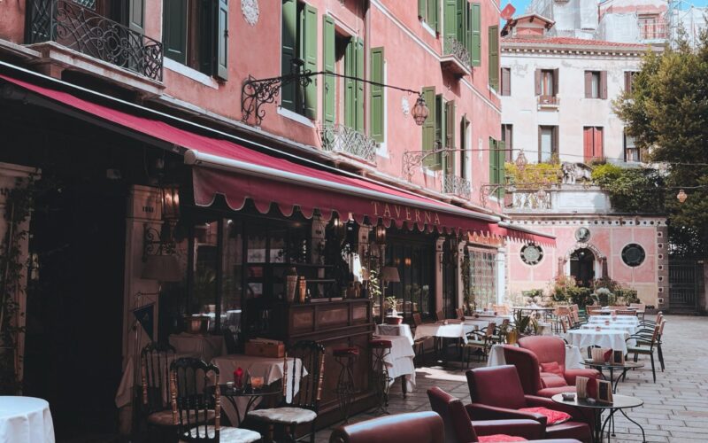 pexels-nikola-pavlackova-262754331-12683149